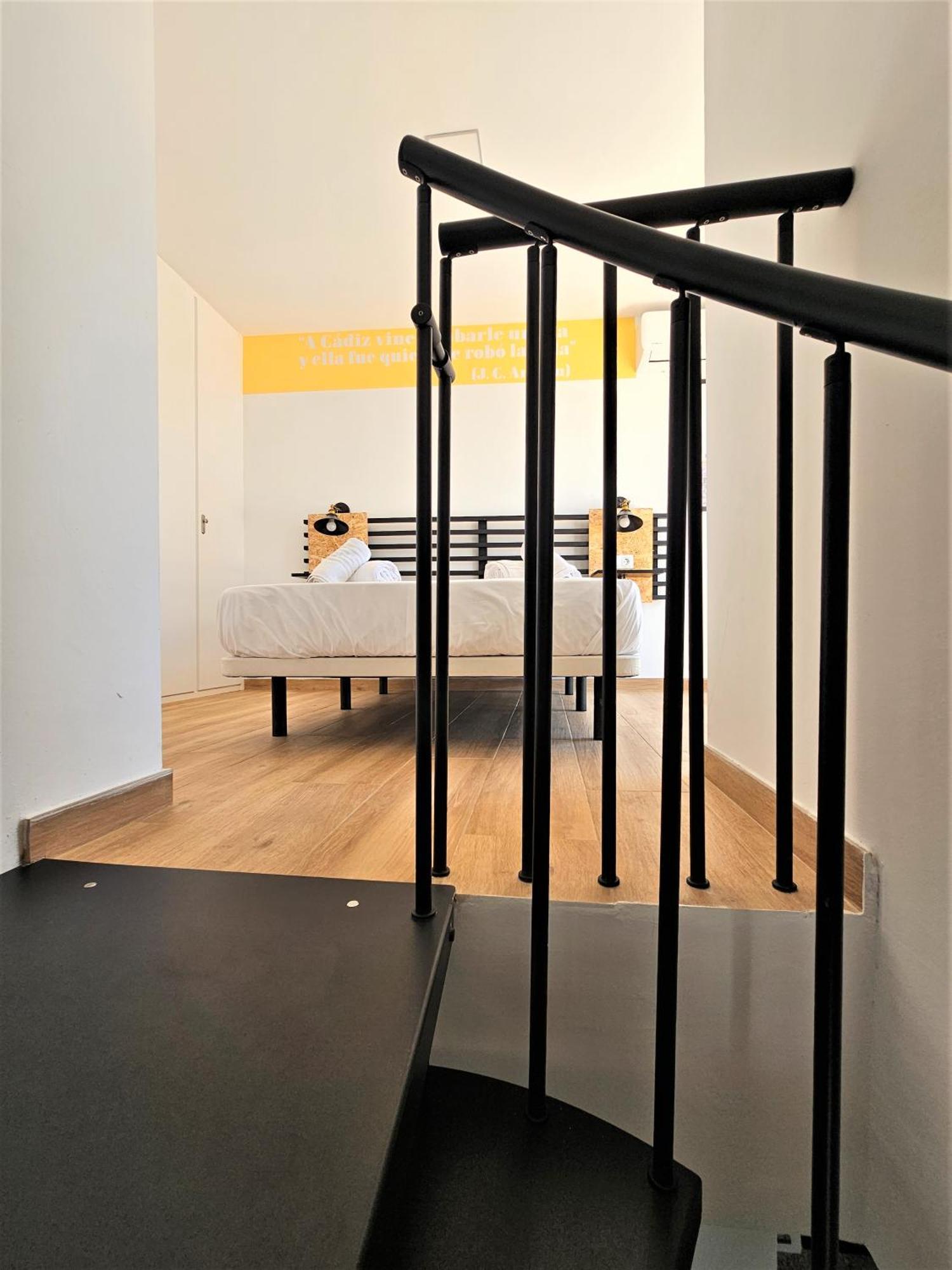 Apartamentos Plaza Santo Domingo Καντίζ Εξωτερικό φωτογραφία